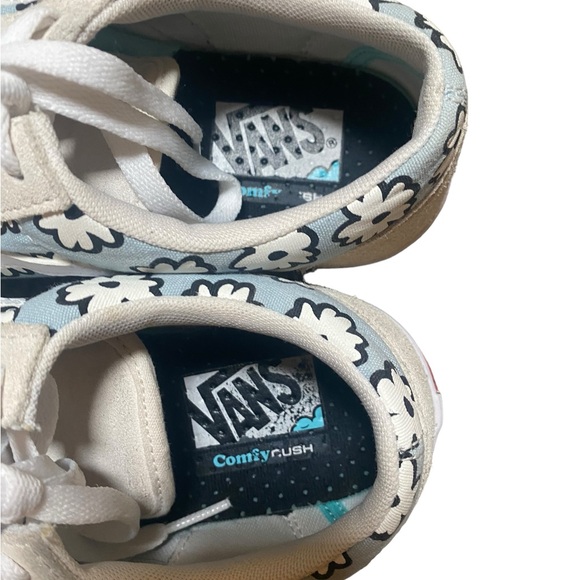 Vans Comfy Cush Floral Shoes - Picture 2 of 5